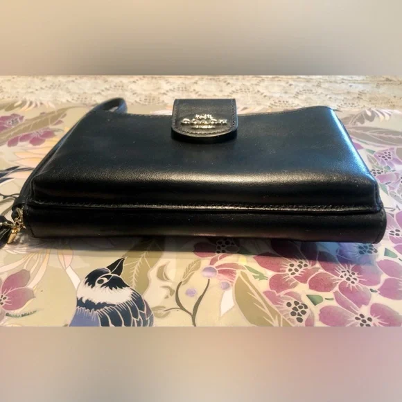 Classic Coach Black Leather Wristlet Wallet NWT,NIB,BRAND NEW FESTIVE Gift Box! - Picture 2 of 14